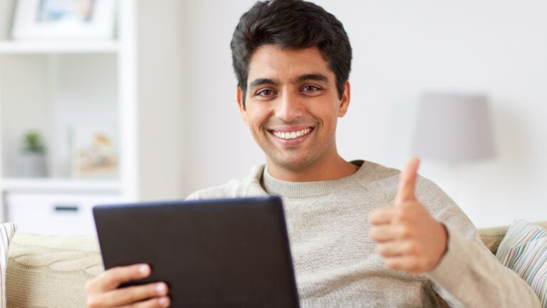 Silencieux, compact et fait de bric et de récup : j’ai monté un PC maison qui tourne mieux que bien