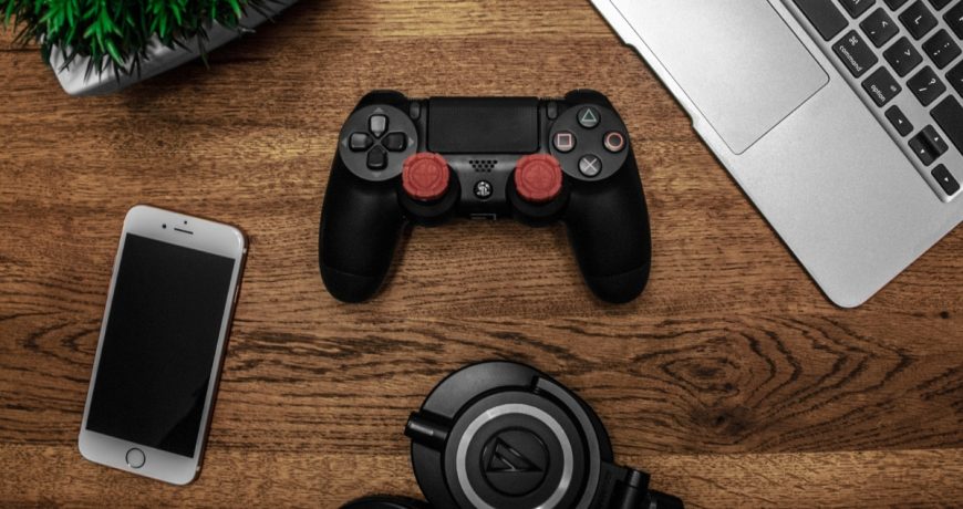 iphon-e-PS5